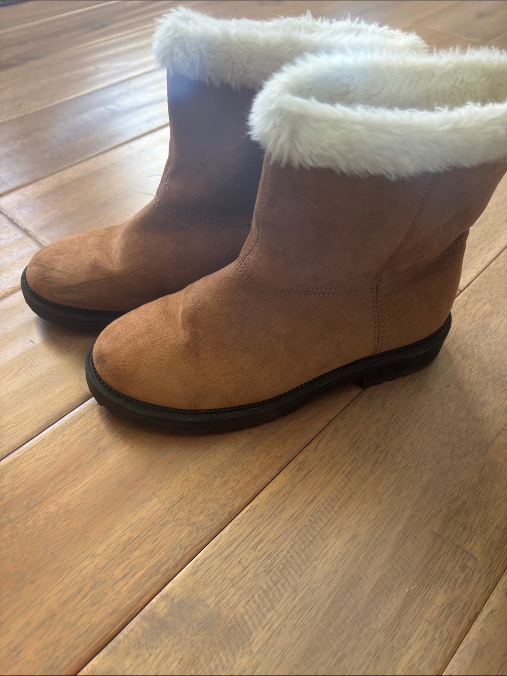 Kids Faux Suede Tan Winter Boots with White Faux Fur
